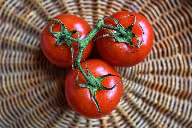 vitaminas del tomate